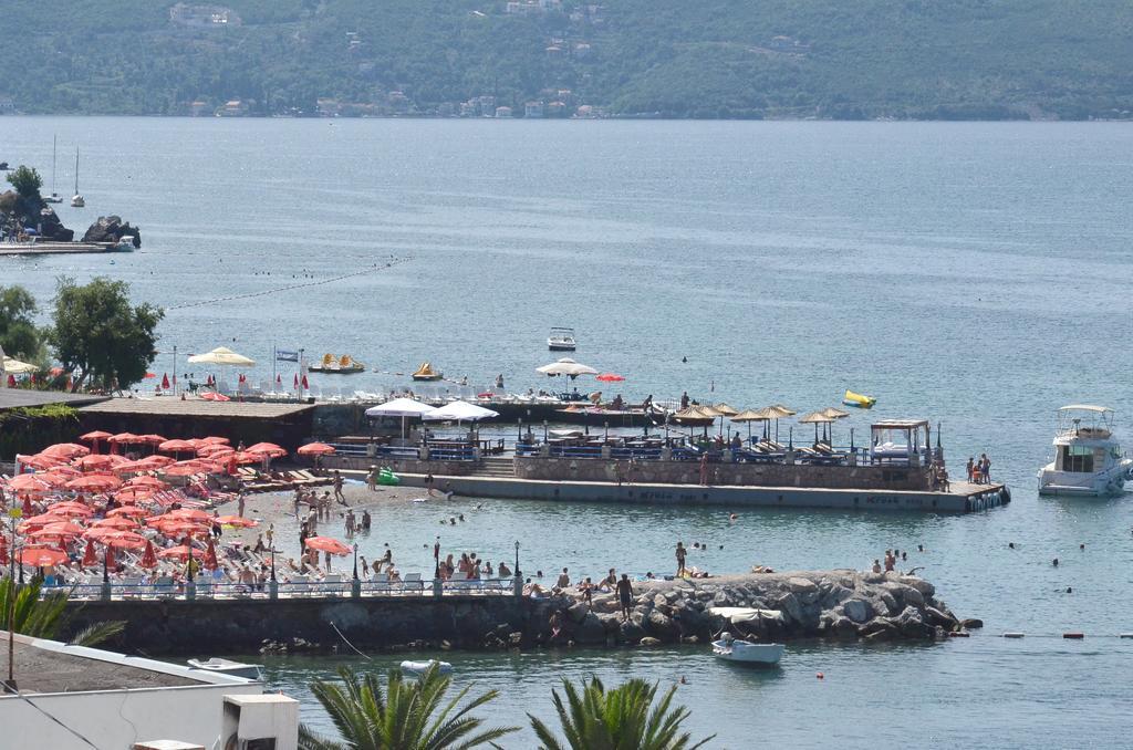 Apartments Bellevue - Otasevic Herceg Novi Rum bild